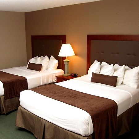 Baymont By Wyndham Mandan Bismarck Area Hotel Стая снимка