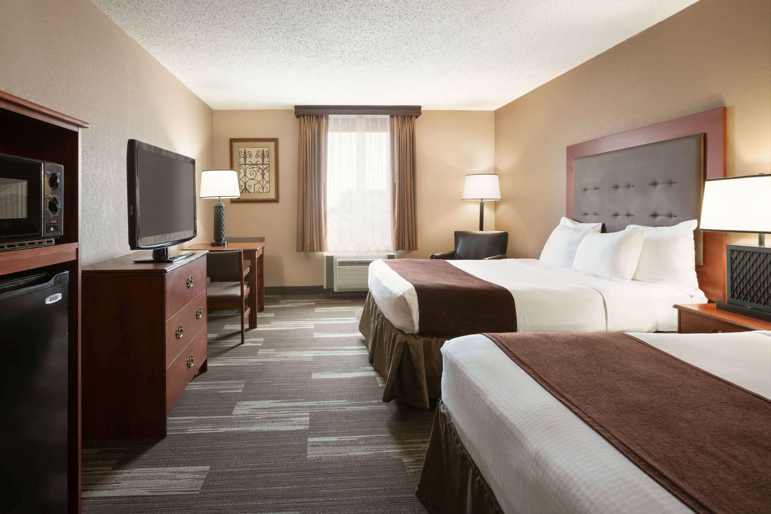 Baymont By Wyndham Mandan Bismarck Area Hotel Екстериор снимка