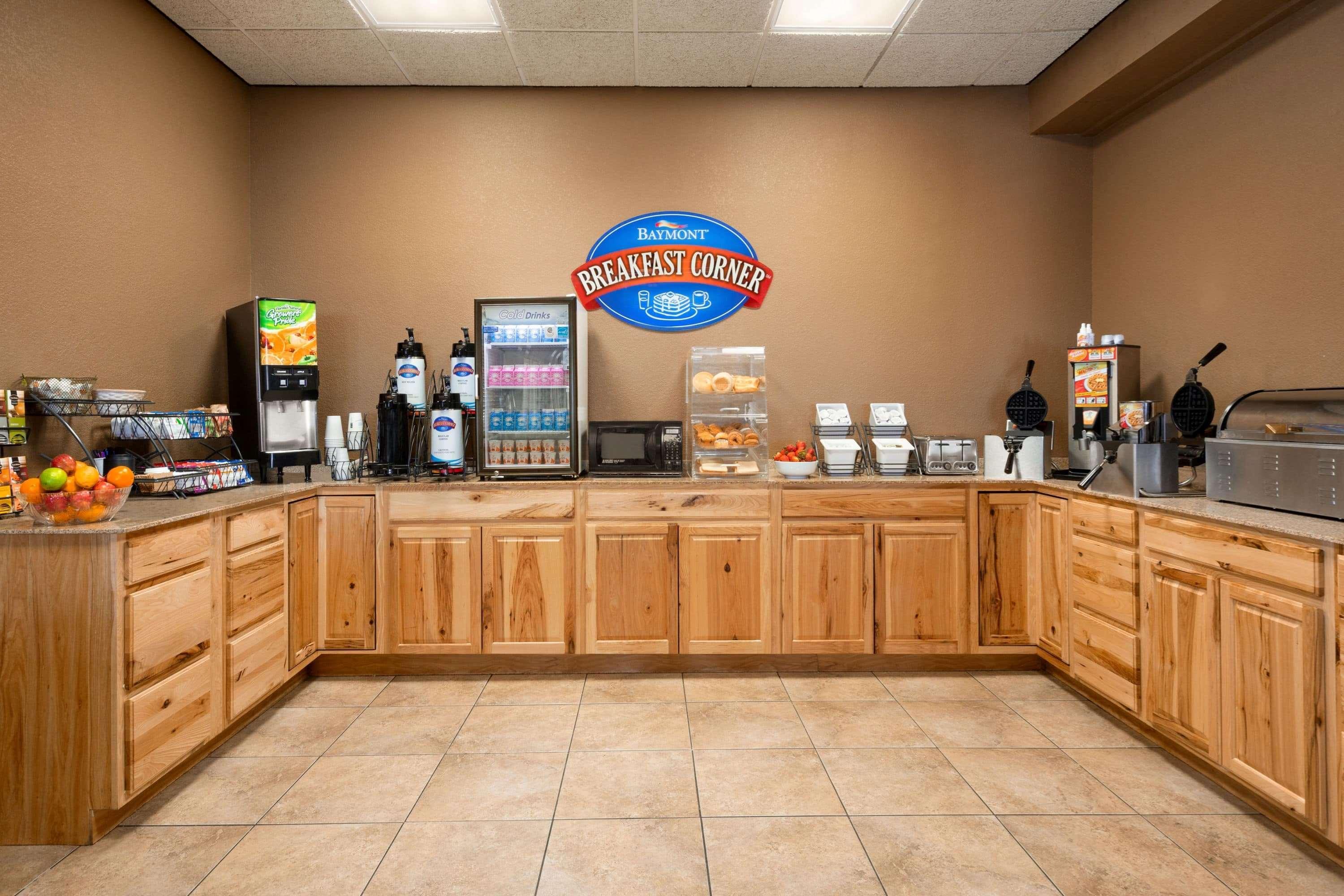 Baymont By Wyndham Mandan Bismarck Area Hotel Екстериор снимка